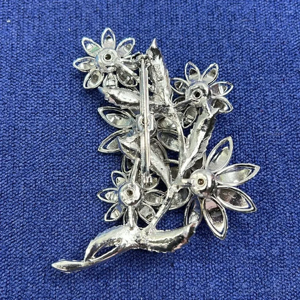 Gorgeous Vintage Coro Flower Cluster Silver Tone